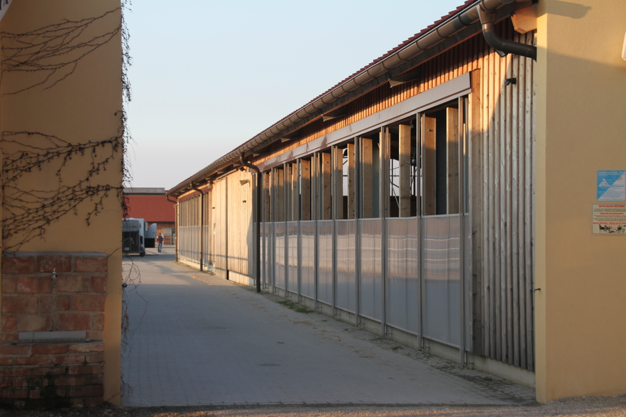  Equo Reitsportzentrum